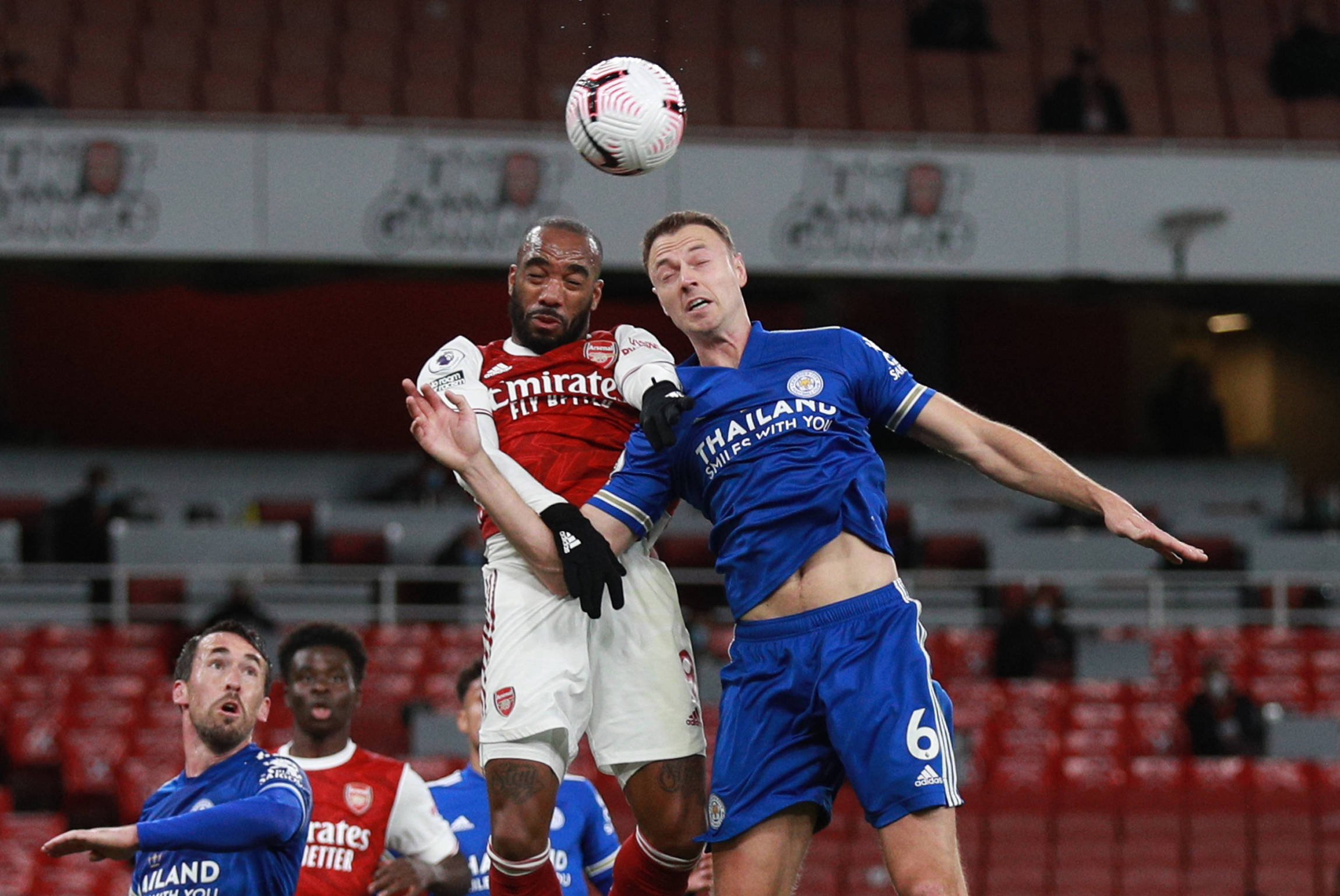 使其在财政 使其在财政